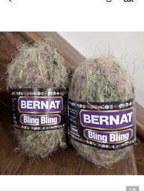 Bernat Yarn Bling Bling Spotlight Sage 100% Nylon 2 Skiens x 1.75oz 50g